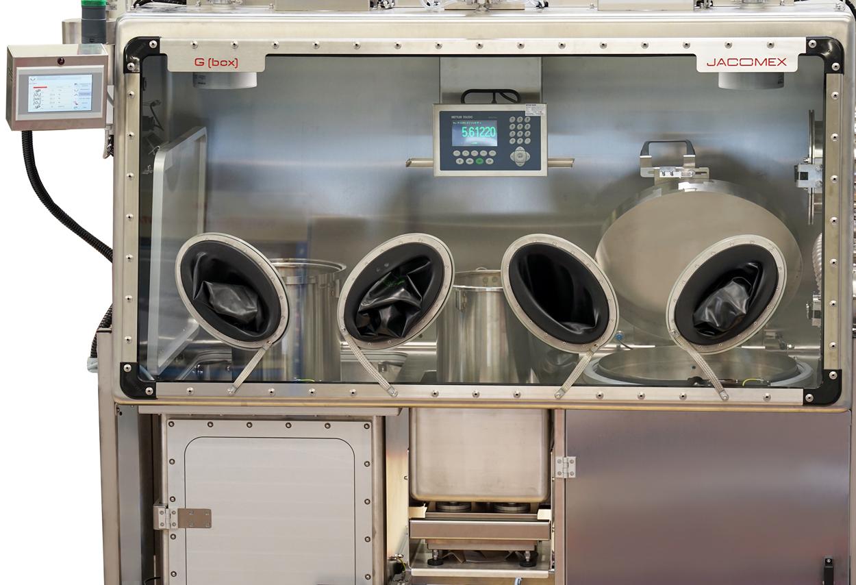 Jacomex innovates for safety in powders transfer