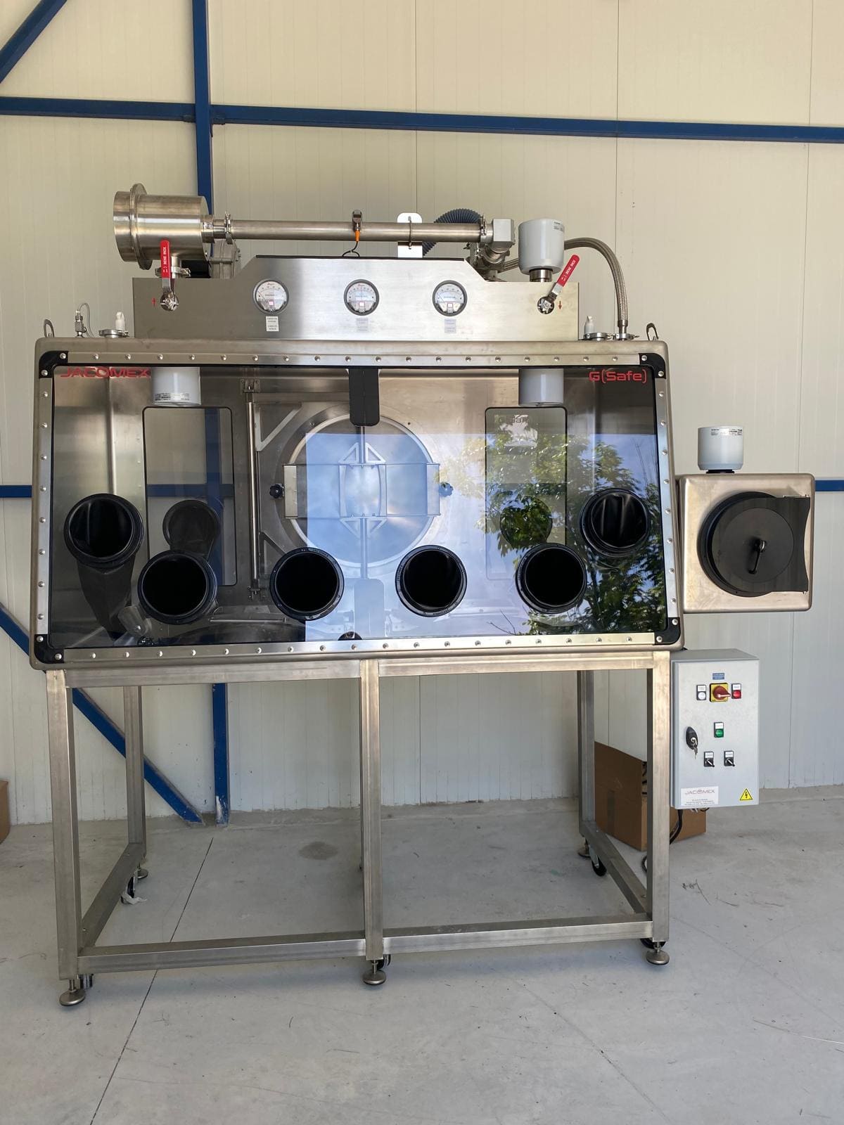 Box per lo smistamento di rifiuti radioattivi