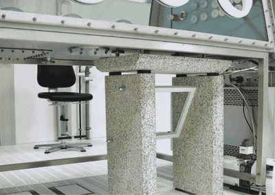 Tavolo antivibrante per glove box