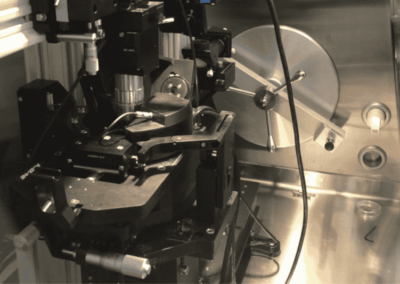 Microscopio a forza atomica (AFM) per glove box