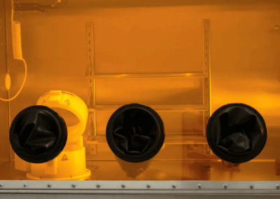 Protezione UV per glove box