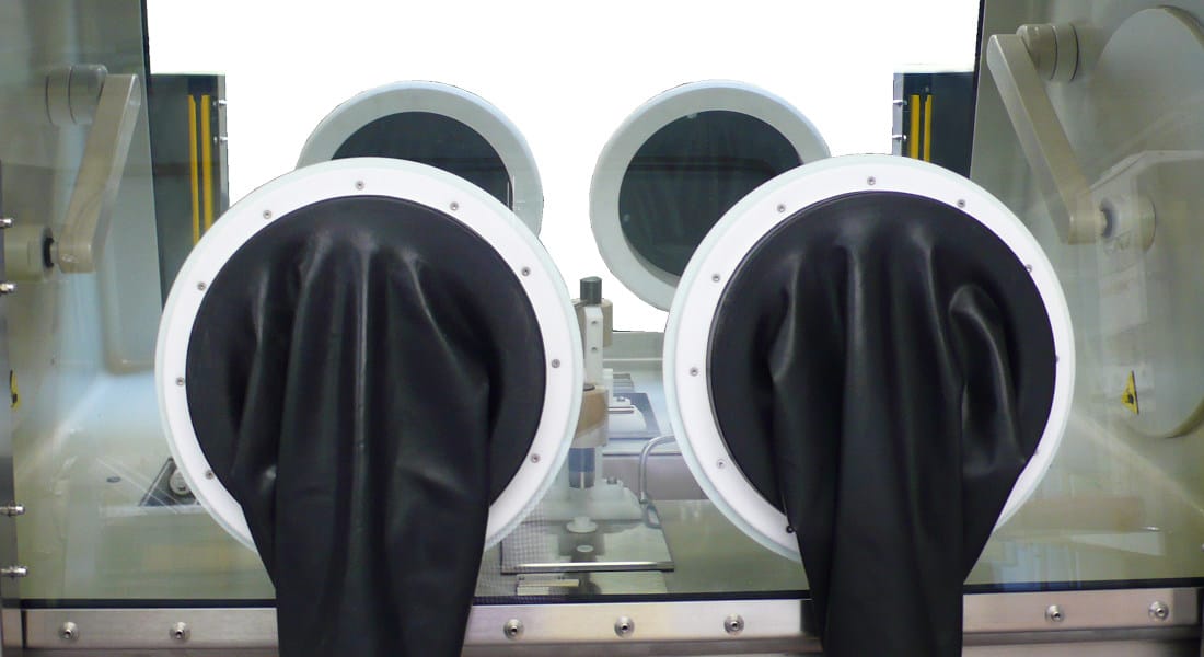 Produzione di componenti medicali su misura in glove box
